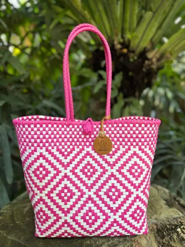 "Batik Cahaya - fénybe szőtt batik" –  táska magenta-fehér színben - Image 4