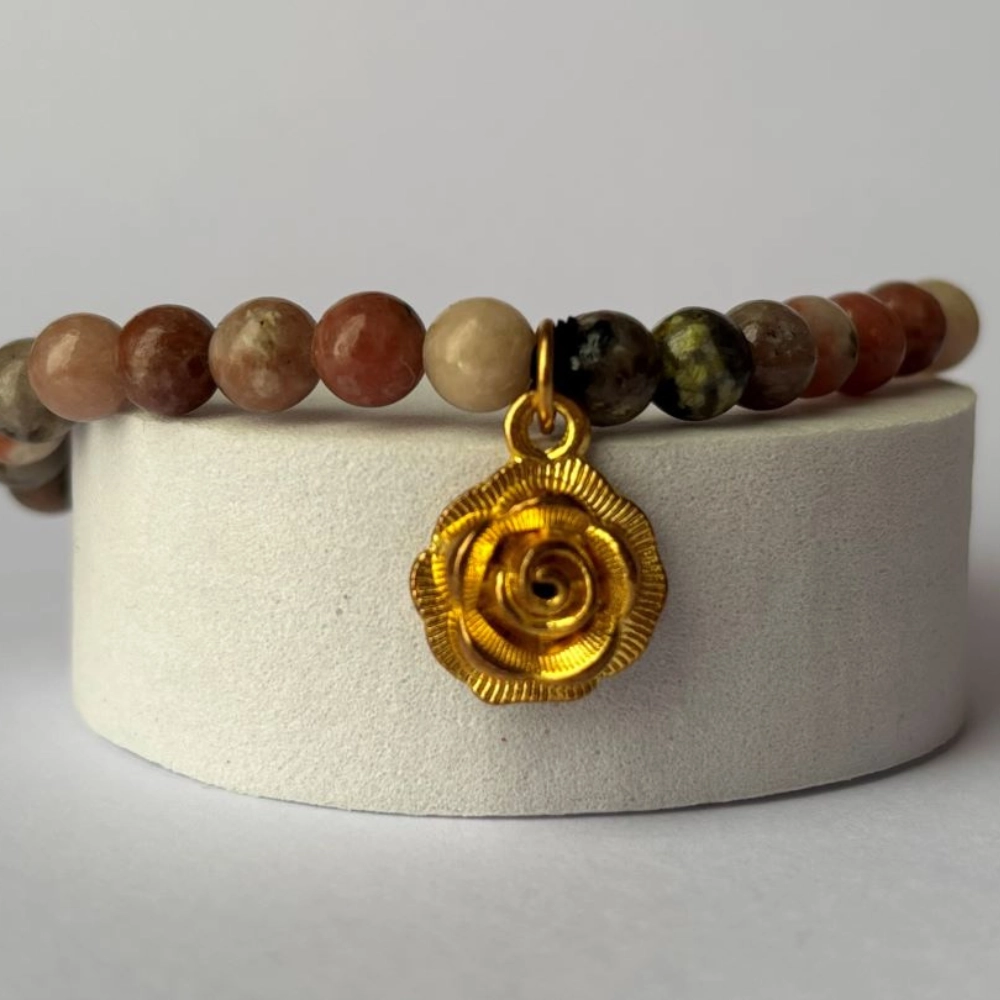 "Prana - Életenergia" Pink Opál Karkötő Aranyozott Rózsamedállal - Image 2