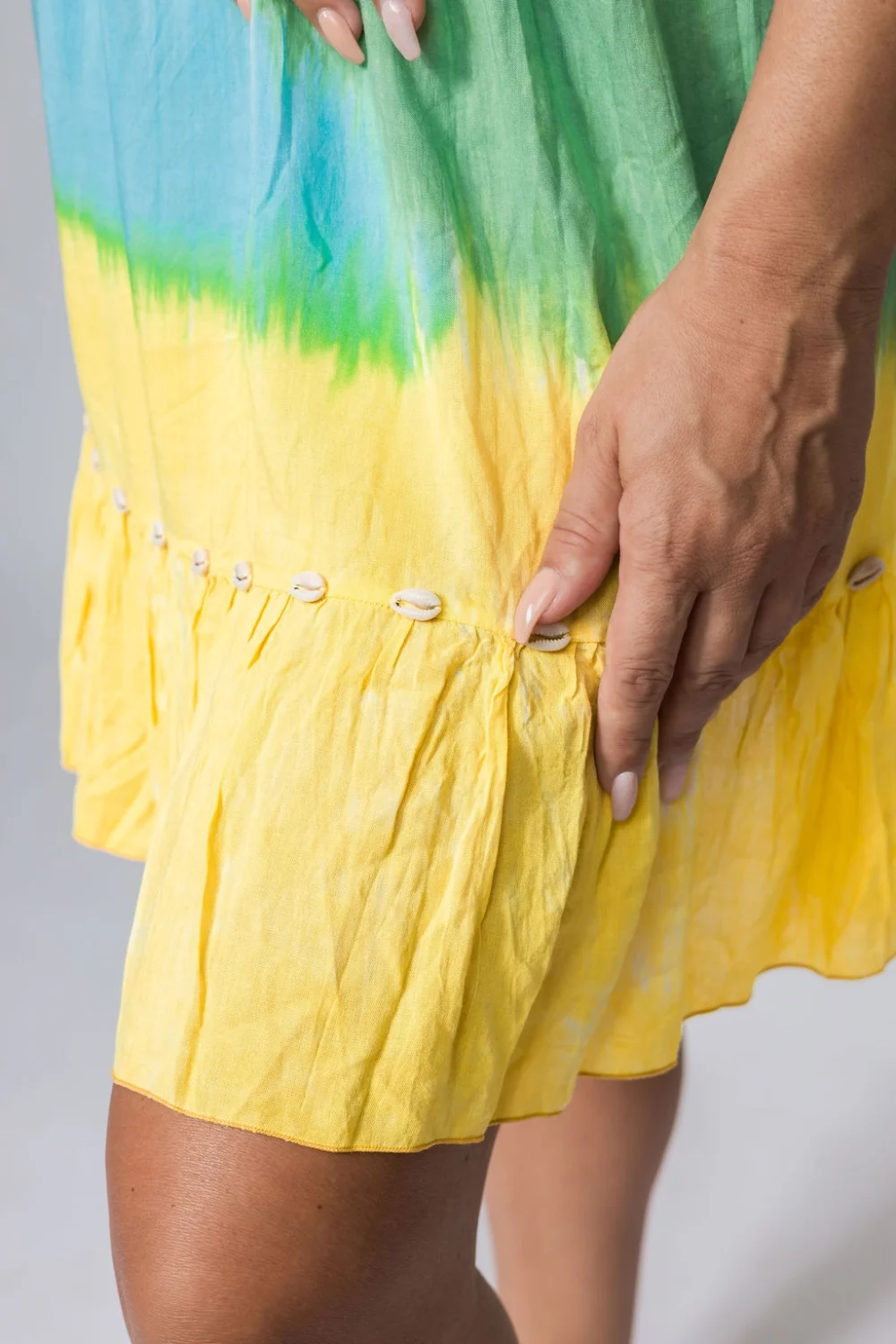 "Dewi Cahaya – A fény istennője"tie-dye színezésű ruha - Image 9