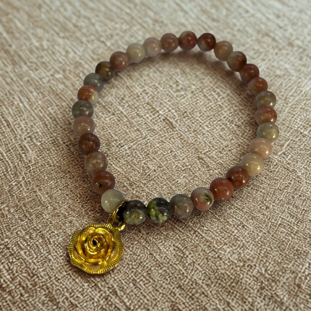 "Prana - Életenergia" Pink Opál Karkötő Aranyozott Rózsamedállal