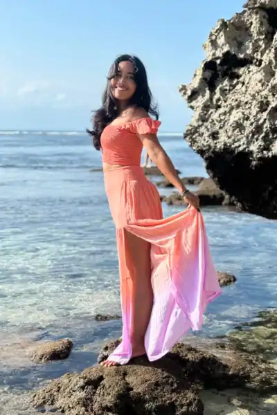 "Senja Indah szoknya – A naplemente és a lélek színei"