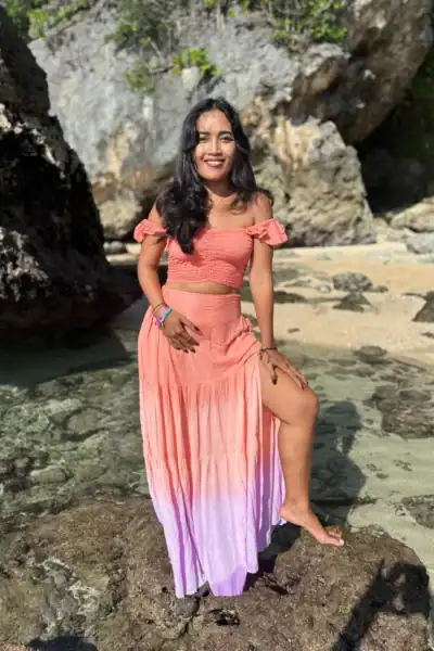 "Jiwa Ayu top– A naplemente és a lélek színei"