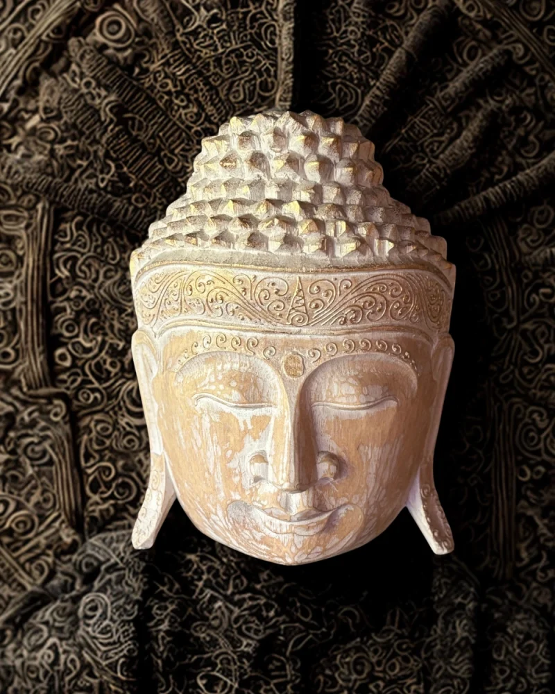 Közepes méretű Buddha fej szobor falra, kézzel faragott